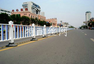 道路护栏